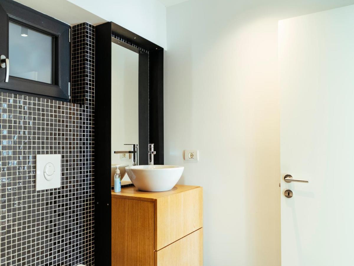 Central Modern Design Apartment Bukarest Exteriör bild