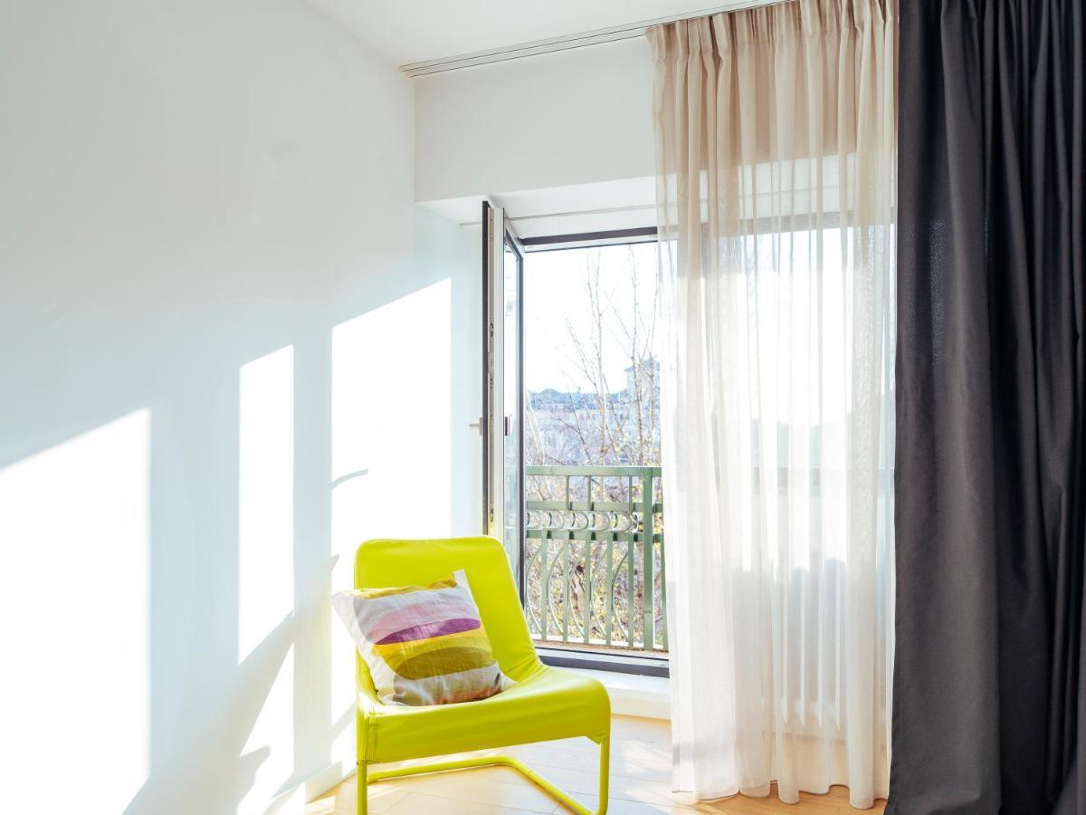 Central Modern Design Apartment Bukarest Exteriör bild