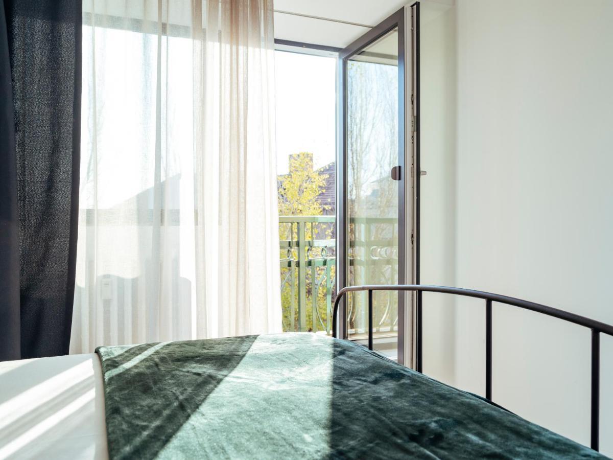 Central Modern Design Apartment Bukarest Exteriör bild